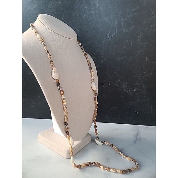 Vintage Shell Beaded Necklace - Picture 3 of 10